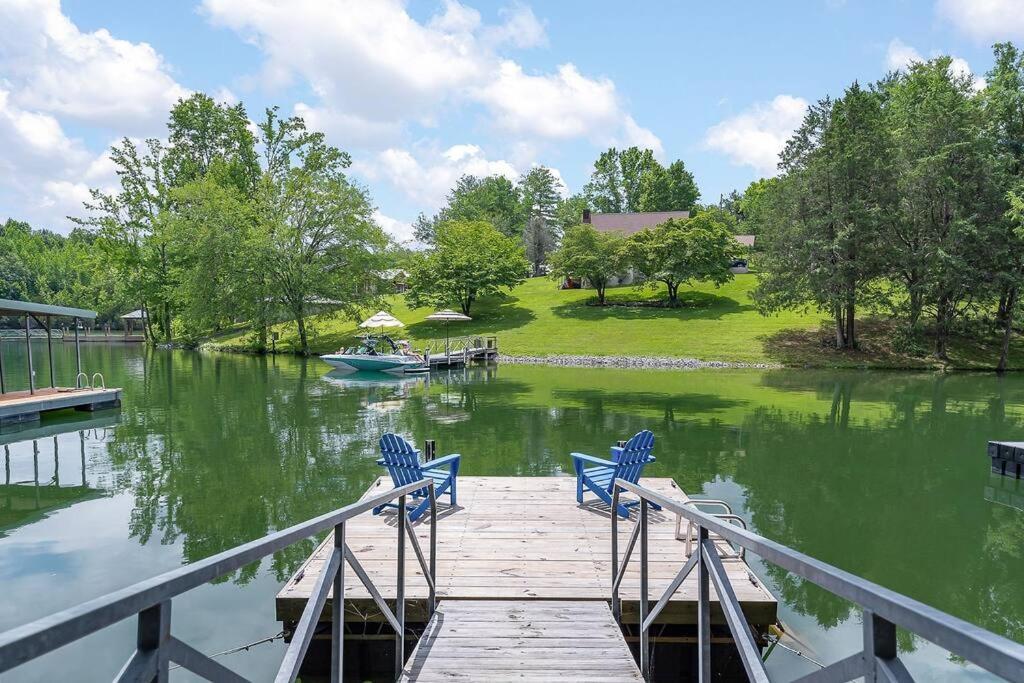 Rustic Cabin, Dock, Firepit, Kayaks & Games Winchester Exteriér fotografie