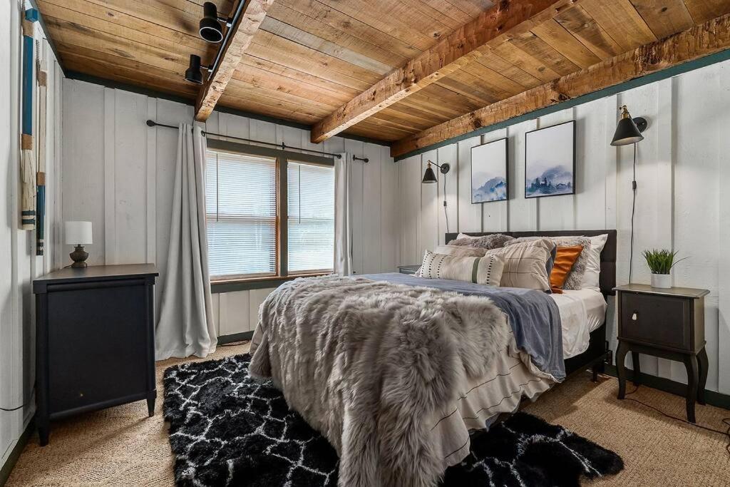 Rustic Cabin, Dock, Firepit, Kayaks & Games Winchester Exteriér fotografie
