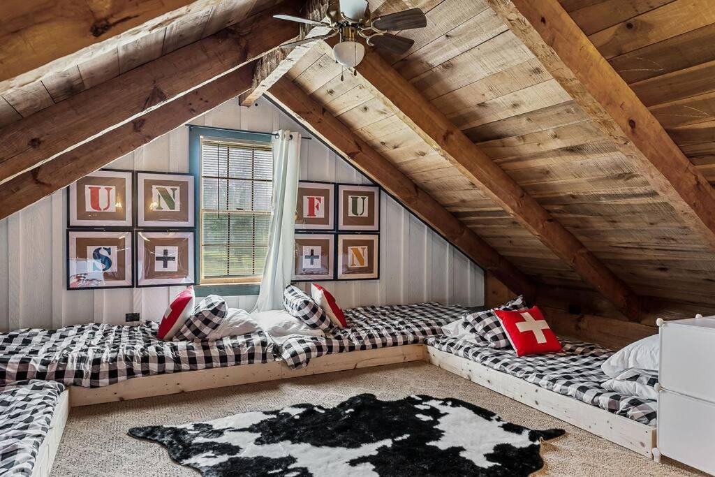 Rustic Cabin, Dock, Firepit, Kayaks & Games Winchester Exteriér fotografie