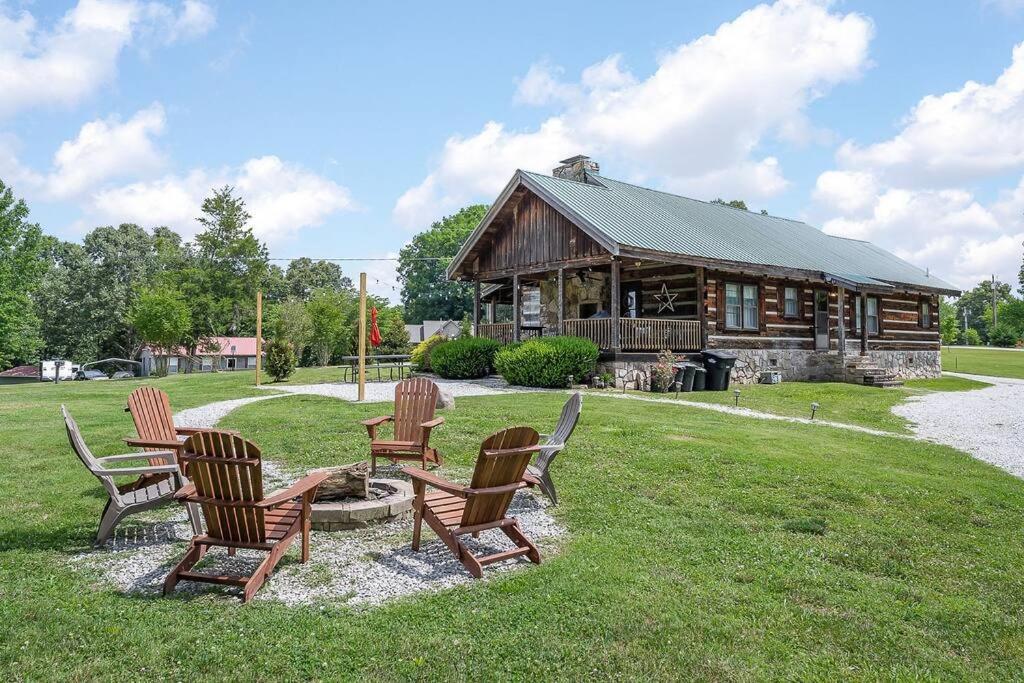 Rustic Cabin, Dock, Firepit, Kayaks & Games Winchester Exteriér fotografie
