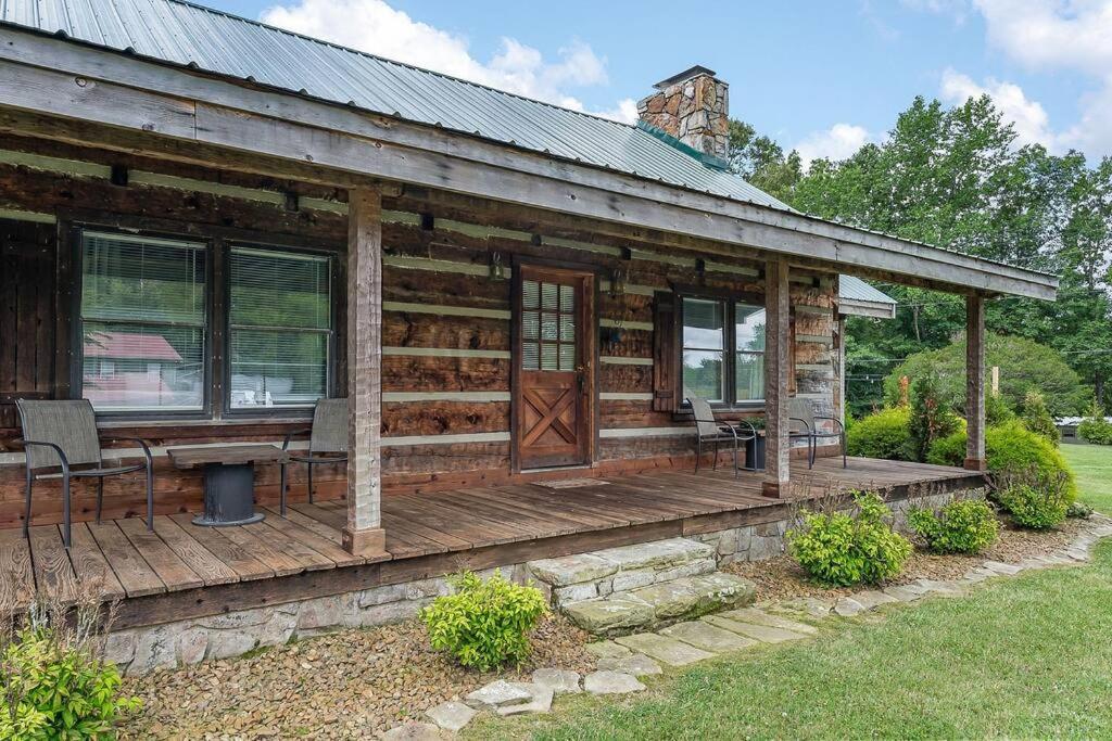 Rustic Cabin, Dock, Firepit, Kayaks & Games Winchester Exteriér fotografie